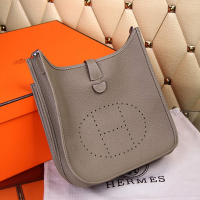 Hermes Evelyne III Togo Borsa a tracolla in pelle grigia